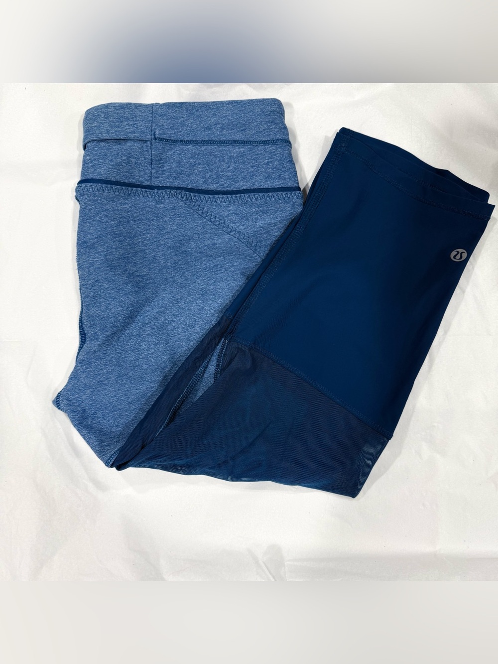 Lululemon Blue Heathered Crop Leggings Size 6 Mesh Side Pockets Running